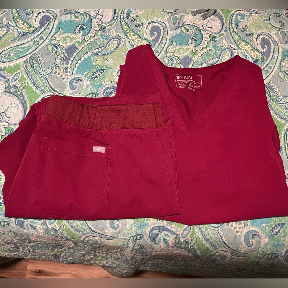 Figs Dark Magenta Set